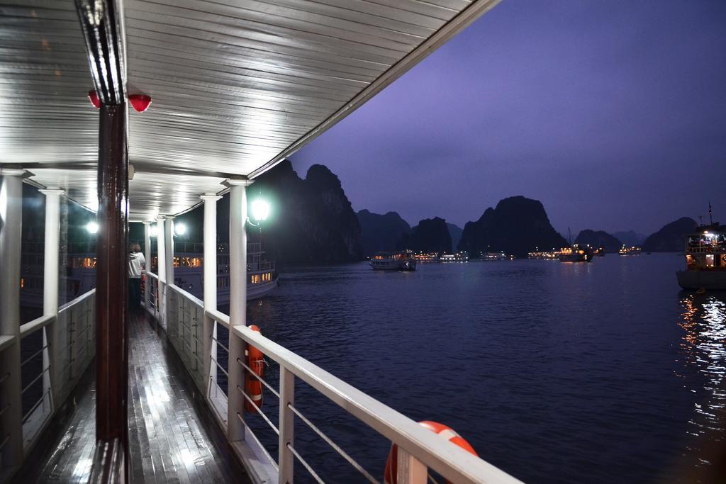 Hotel Garden Bay Premium Cruise Ha Long Exteriér fotografie